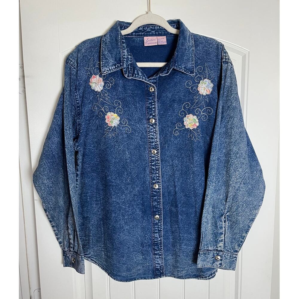 Southern Expressions | Vintage Women's L Cotton Blue Jean Shirt Flower Design